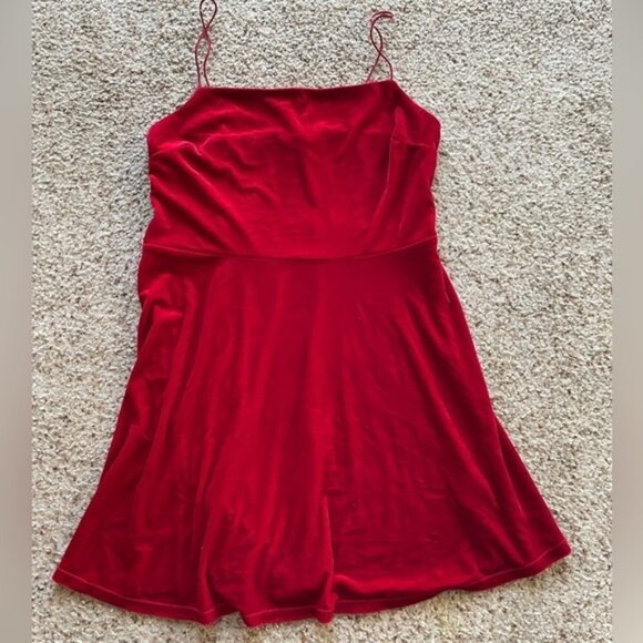 Urban Outfitters red velvet mini dress size L - Picture 4 of 6